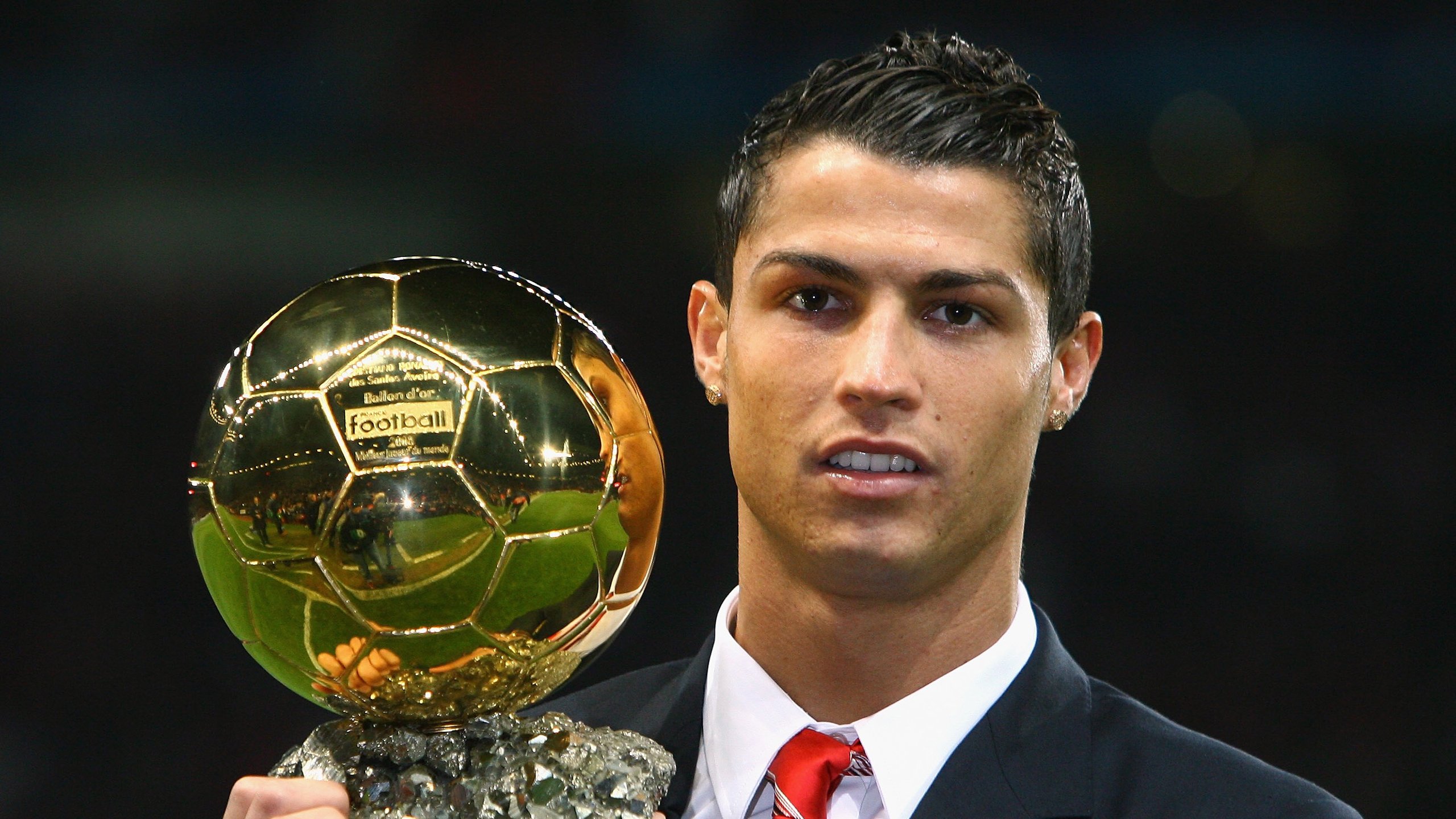 《虚拟偶像助阵：电竞与虚拟明星开启新合作时代》，虚拟偶像是哪一部电影的另外一个名字